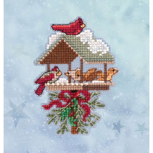 Набор для вышивания бисером MILL HILL Зимний банкет 6х9 см