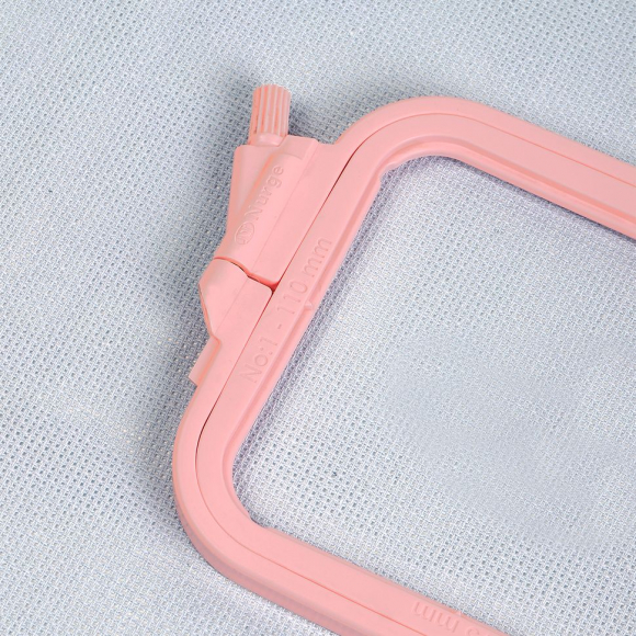 Пяльцы-рамка NURGE арт.NUR.170-11/4 пластиковые 110х95 цв.розовый