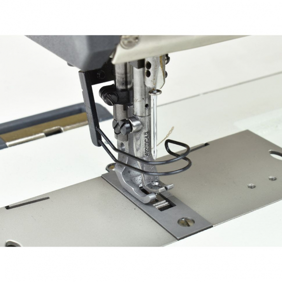 Промышленая швейная машина с тройным продвижением A-1245 Aurora Промышленая швейная машина с тройным продвижением A-1245 Aurora