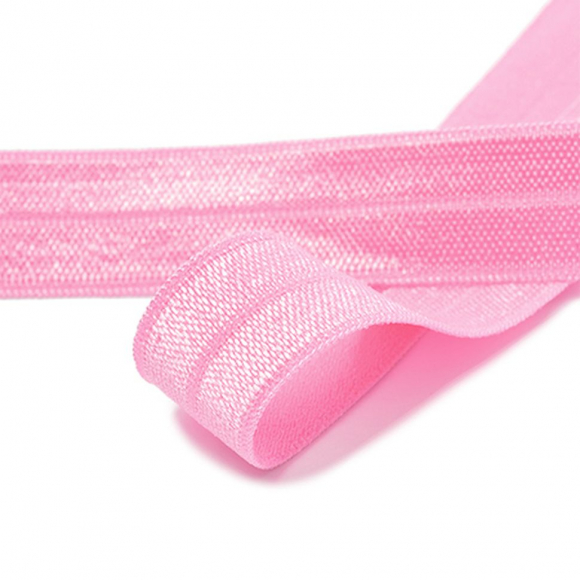 Резинка TBY бельевая окантовочная блестящая шир.15мм цв.F133 нежно-розовый уп.50 м Резинка TBY бельевая окантовочная блестящая шир.15мм цв.F133 нежно-розовый уп.50 м