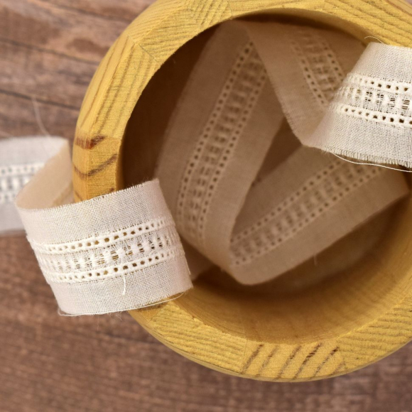 Шитье-вышивка на батисте, прошва, 20 мм, цвет белый