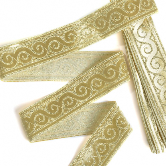 Лента отделочная жаккардовая арт.TBY.1904-4 шир.30мм цв.золото уп.7,3 м Лента отделочная жаккардовая арт.TBY.1904-4 шир.30мм цв.золото уп.7,3 м
