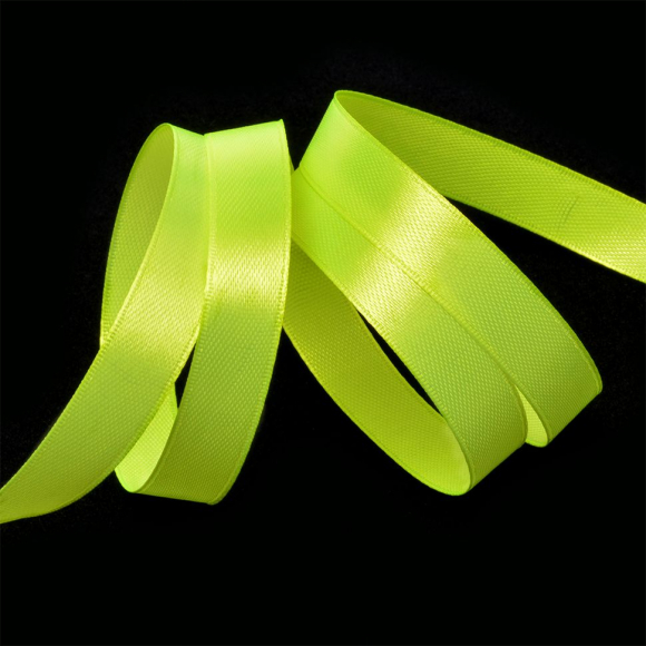 Лента атласная 12мм цв.3037 ярк.салатовый IDEAL уп.27,4 м Лента атласная 12мм цв.3037 ярк.салатовый IDEAL уп.27,4 м