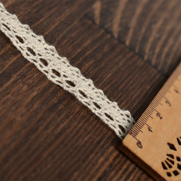 Тесьма вязаная KRUZHEVO 13мм TBY-5238 Тонкая нить цв.01 натуральный уп.10м