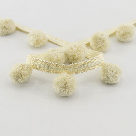 Тесьма с помпонами PASSAN цвет кремовый Тесьма с помпонами PASSAN цвет кремовый