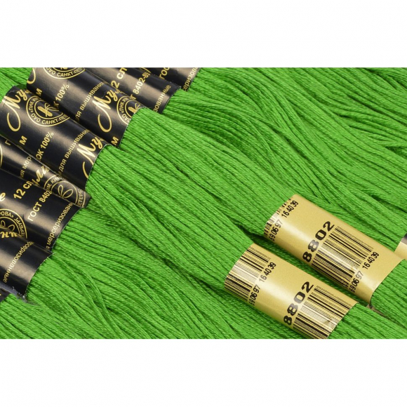 Нитки мулине цв.8802 зеленый 12х10м С-Пб