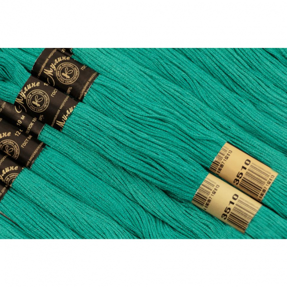 Нитки мулине цв.3510 зеленый 12х10м С-Пб