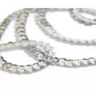 Пайетки на нитях 6мм Silver Base арт.TBY-FLKU06-SB цв.01 серебряный уп.73.12м