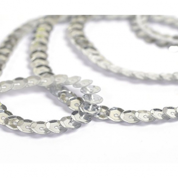 Пайетки на нитях 6мм Silver Base арт.TBY-FLKU06-SB цв.01 серебряный уп.73.12м
