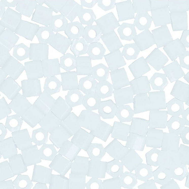 Бисер Япония "TOHO" 11/0  HEXAGON №2  2.2 мм 5 х 5 г №0041 белый