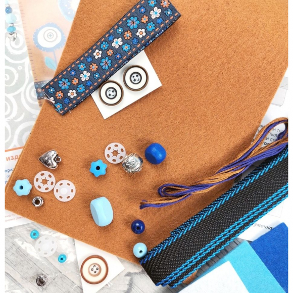 184309_Набор для создания сумки из фетра "Синие цветы"