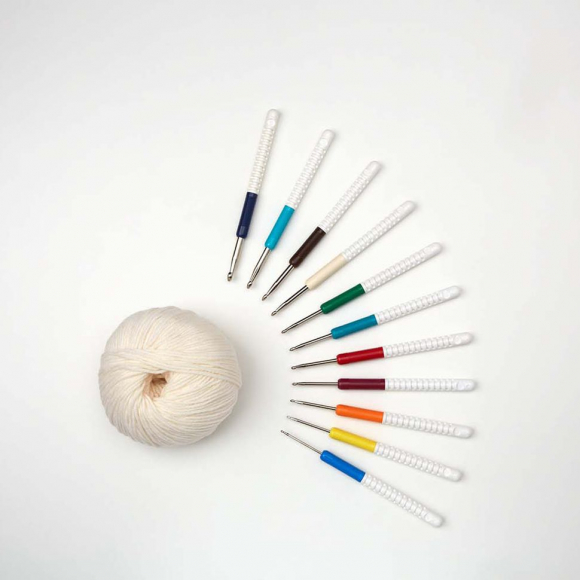 3715_Крючок, вязальный с пластиковой ручкой addiColour №4,5, 15 см 3715_Крючок, вязальный с пластиковой ручкой addiColour №4,5, 15 см