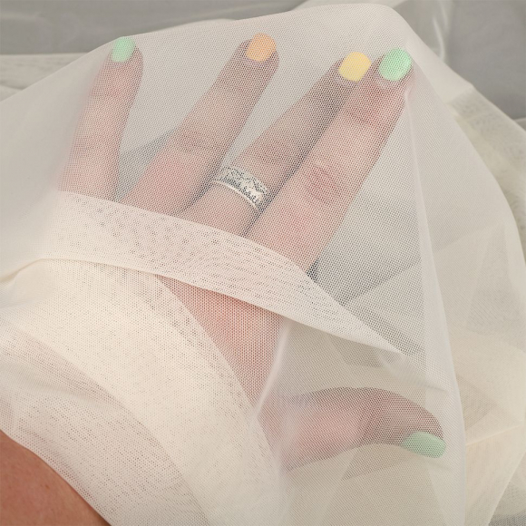 Сетка стрейч арт.TBY-03128209 51г/м? (аналог Лаума 591С) ш.150см цв.F102 молочный уп.3м